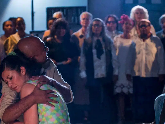 Koning Willem-Alexander woont voorstelling 'East Side Story' bij