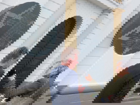 Mijnheer, dat weiger ik. Een politieagent in verzet.