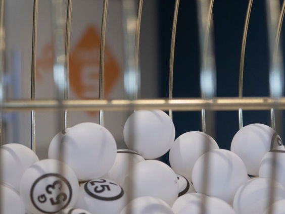 Bram (11) speelt al twee jaar de Evergreen muziekbingo en wint vandaag!