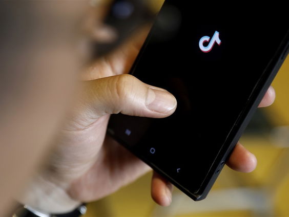 Uitdaging: leg je mobiel weg tijdens BertOp5!