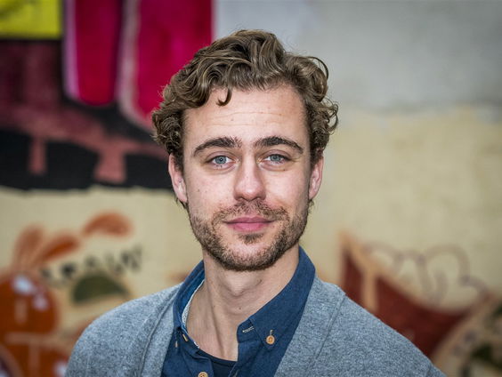 Beau Schneider over het laatste deel van Hendrik Groen in het theater!