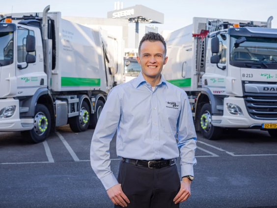 De vrolijke Mitchel Viljeer krijgt zijn eigen serie Mitchel aan de Maas