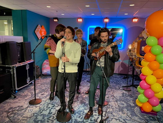 Live op het Volgspot Podium: Carpe diem - Joker Out