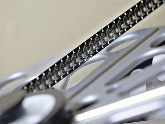 Film terug naar celluloid, radio dan terug naar tape?