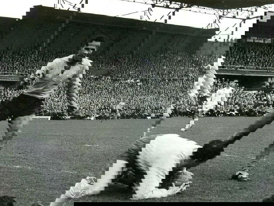 Humphrey Mijnals, de eerste Surinamer in het Nederlands Elftal
