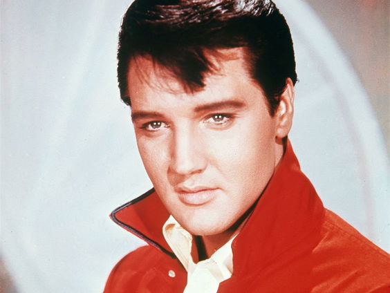 Frédérique Spigt staat samen met Annet Malherbe in de theaters met een nieuwe Elvis-voorstellling!