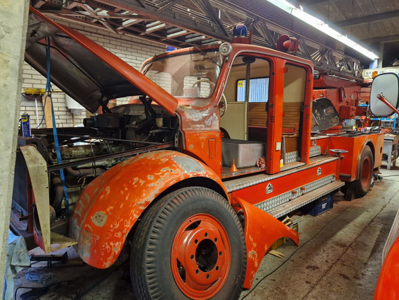 De Hilversumse Stichting tot Behoud van Brandweer Erfgoed met spoed op zoek naar nieuw onderdak