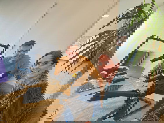 Begeleider Esther: "Elke dag vieren we kleine stappen"