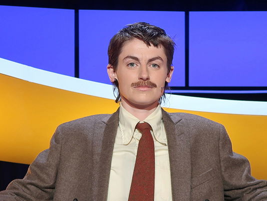 Afvaller De slimste mens Merel Pauw/Rapper Elmer heeft een boodschap voor Angela de Jong