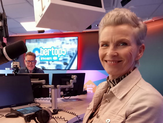 Anita Witzier schuift aan tussen 17.00 en 18.00 uur