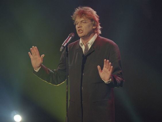 Henk Westbroek heeft z'n kroeg verkocht