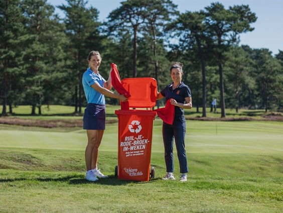 Golfers ruilen hun rode broek in, om hun sport inclusiever te maken