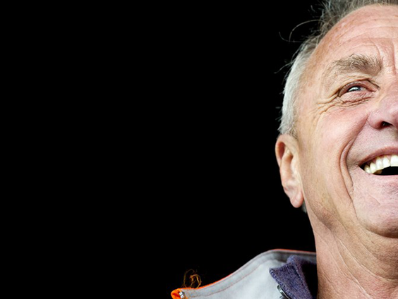 Cruijff 75: De mens achter de voetballeggende