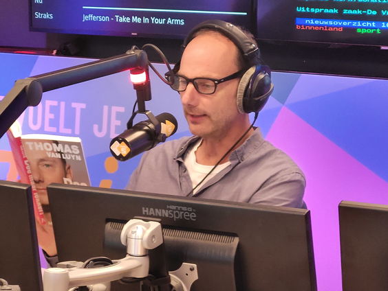 Thomas van Luyn over zijn columnbundel Doe maar lekker!