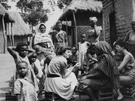 Stichting Nederlandse Vrijwilligers zoekt Vrijwilligers in 1968