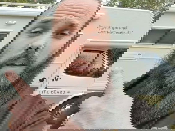 De familie Hannessen zegt hun huis vaarwel en leeft in een camper