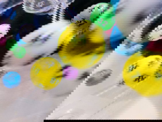 Gosse ontroerd na het winnen van de bingo: "Niet boos worden"