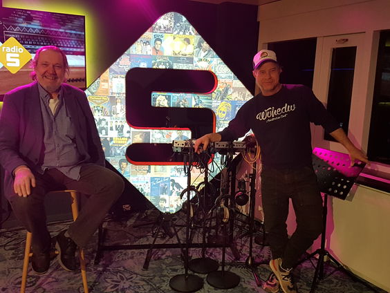 JW Roy over zijn boek en cd Kouwe Kermis (en hij leest voor!)