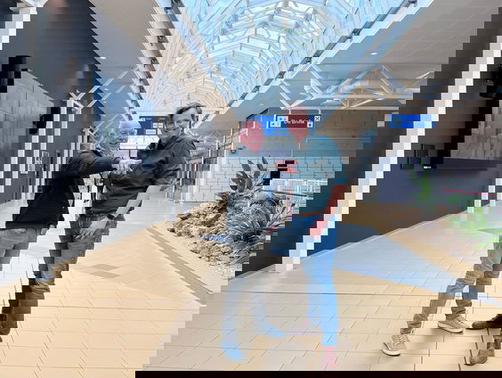 Tom verrast Facilitair Bedrijf medewerkers in het UMC Utrecht