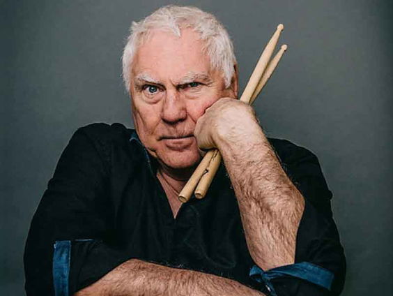 Cesar Zuiderwijk over zijn theatervoorstelling "De Naakte Waarheid"