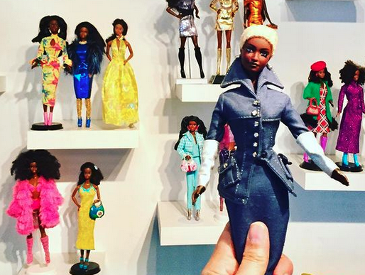 Schrijver en illustrator Mylo Freeman verzamelt barbies met een donkere huidskleur