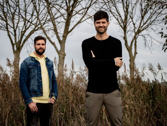 De nieuwe single 'Dinsdag' van Nick & Simon is uit!