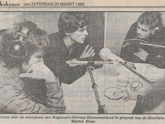 In 1982 beginnen de vrienden Ferry Tromp en Wim van Luyken de Regionale Omroep Kennemerland