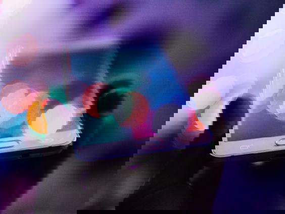 De Smartphone! Eigenlijk al een primaire levensbehoefte