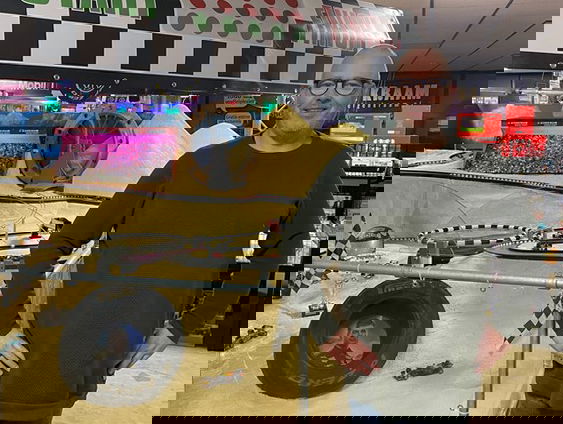 Adrie Kikkert over zijn knikkerbaan die een ode is aan het circuit van Zandvoort!