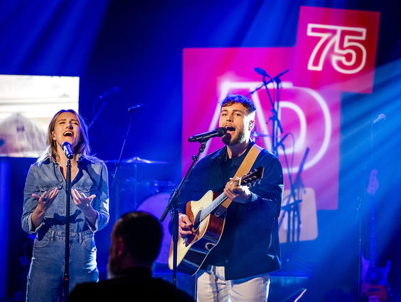 Suzan & Freek over hun nieuwe single 'Honderd Keer'