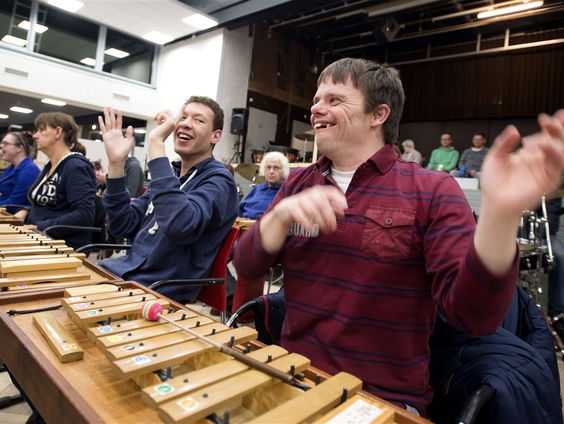 Jostiband zamelt geld in met muziekmarathon voor Oekraïne