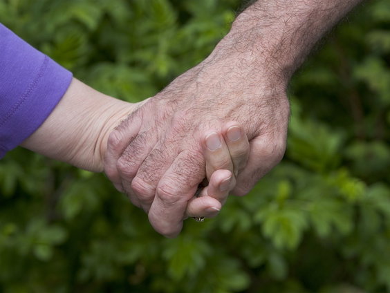 Vrouwen nemen vaker de taak van mantelzorg op zich
