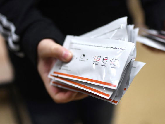 Coronahonden moeten getraind worden op nieuwe virusvarianten