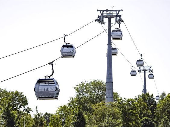 Plaggenhut aan een kabel