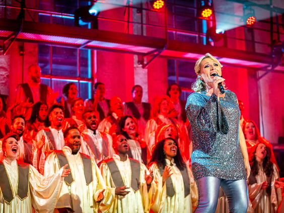 Zangeres Desray is de eerste winnaar van Amazing Grace!