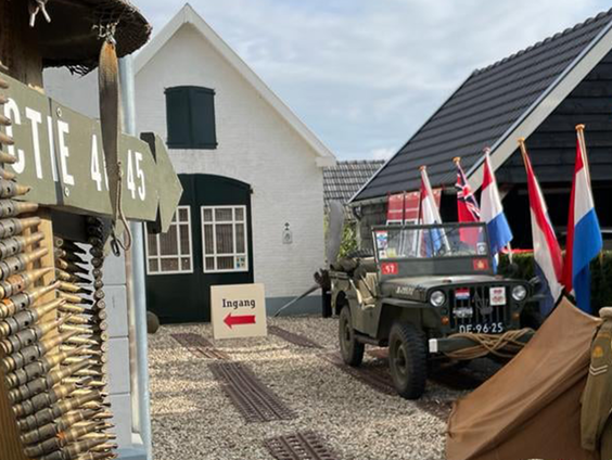 Rene Broere woont in het kleinste oorlogsmuseum van Nederland