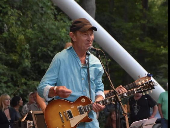 Polle Eduard: 'We stonden in het voorprogramma van Led Zeppelin maar hebben de mannen helaas niet ontmoet'