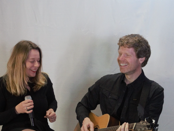 Ilona en Erwin - Afwezig