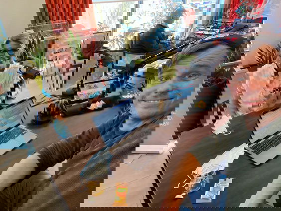 Mariska gooide het roer om en ging werken in de zorg