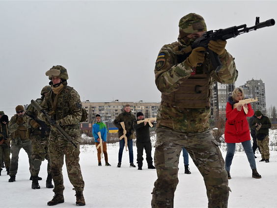 Zorgen bij humanitair helper Piet Spijkers over dreiging in Oekraïne
