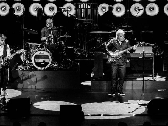 The Analogues kunnen eindelijk weer de bühne op!