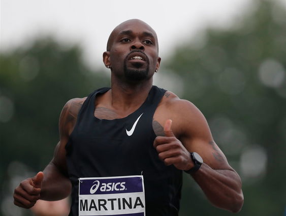 Sprinte Churandy Martina komt je boodschappen bezorgen