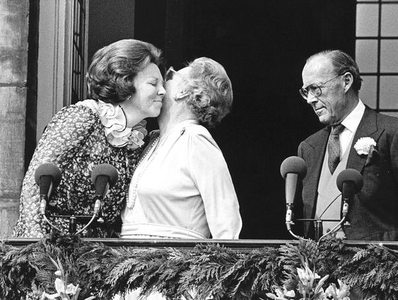 30 april 1980: Justine Marcella over onze nieuwe Koningin Beatrix!