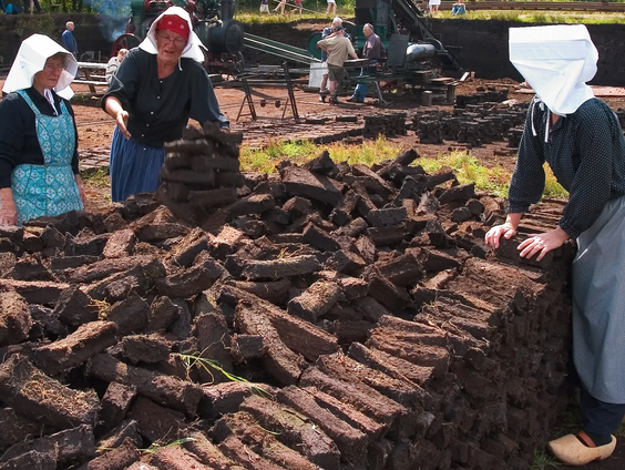 Terug naar de tijd van veen, ontginningen en turf, met... Vincent van Gogh