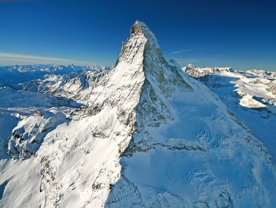 De berg Matterhorn mag niet meer worden afgebeeld op een toblerone.. Wat mag nog wel?