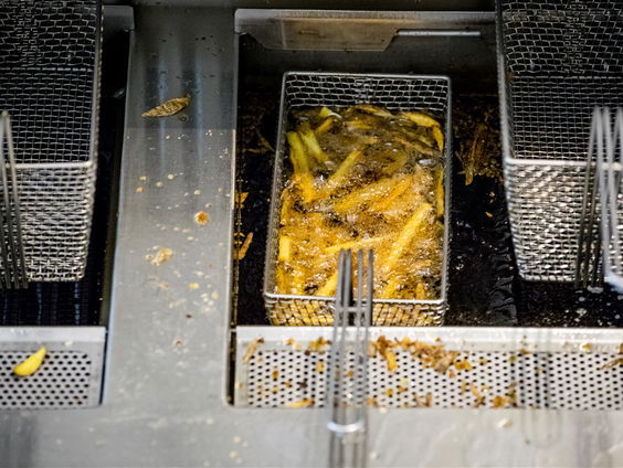 Met je vrienden aan een High Friet? Bij Arthur kan het!