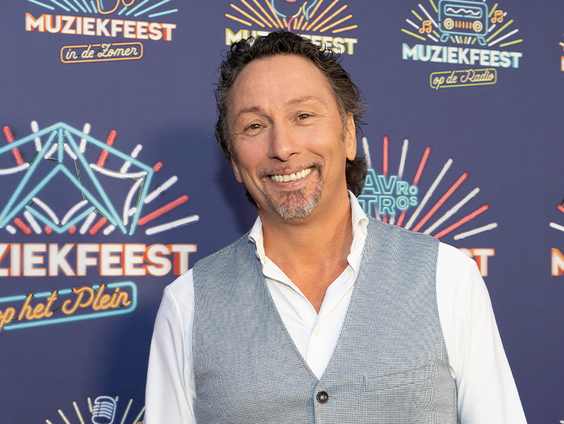 Henk Bernard zijn nieuwe single is geschreven door Wesly Bronkhorst en Frank van Etten