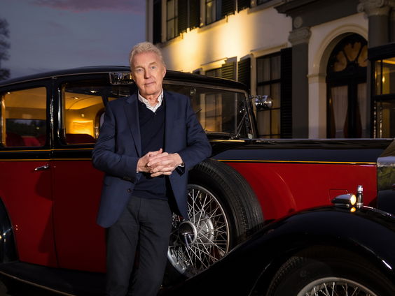 Vanavond is de eerste aflevering van 'Bij Van Duin op de achterbank' te zien op NPO 1