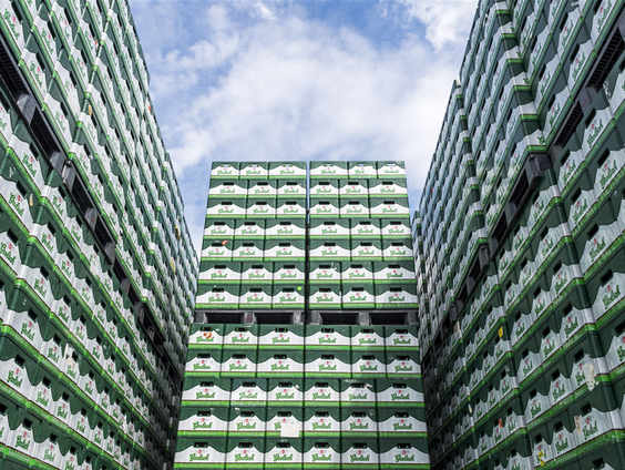 1400 bierkratten inleveren bij de supermarkt