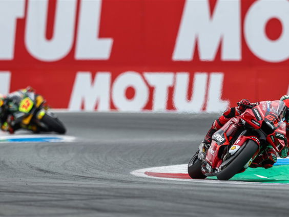 Dit weekend hoor je Kervin op het TT Circuit! "Dat is wel de echte sensatie!"